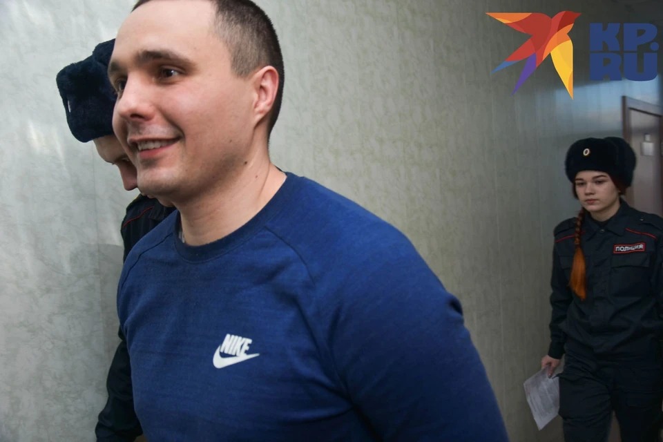 Экс-полицейскому