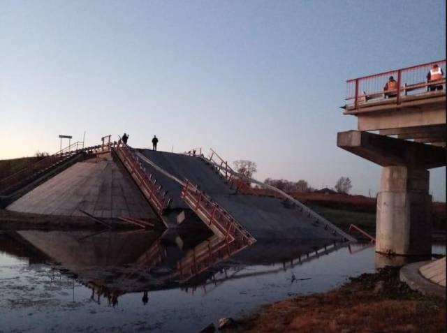 Мост под Новосибирском мог обрушиться из-за перегруженной фуры