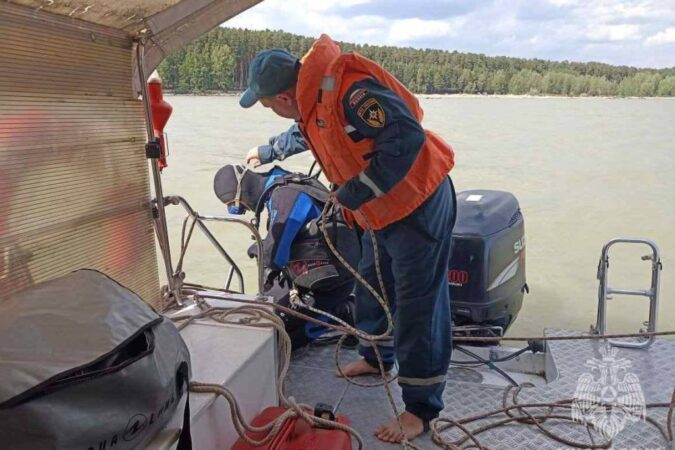 Пропавшего на гидроцикле 39-летнего мужчину нашли мертвым в Новосибирске