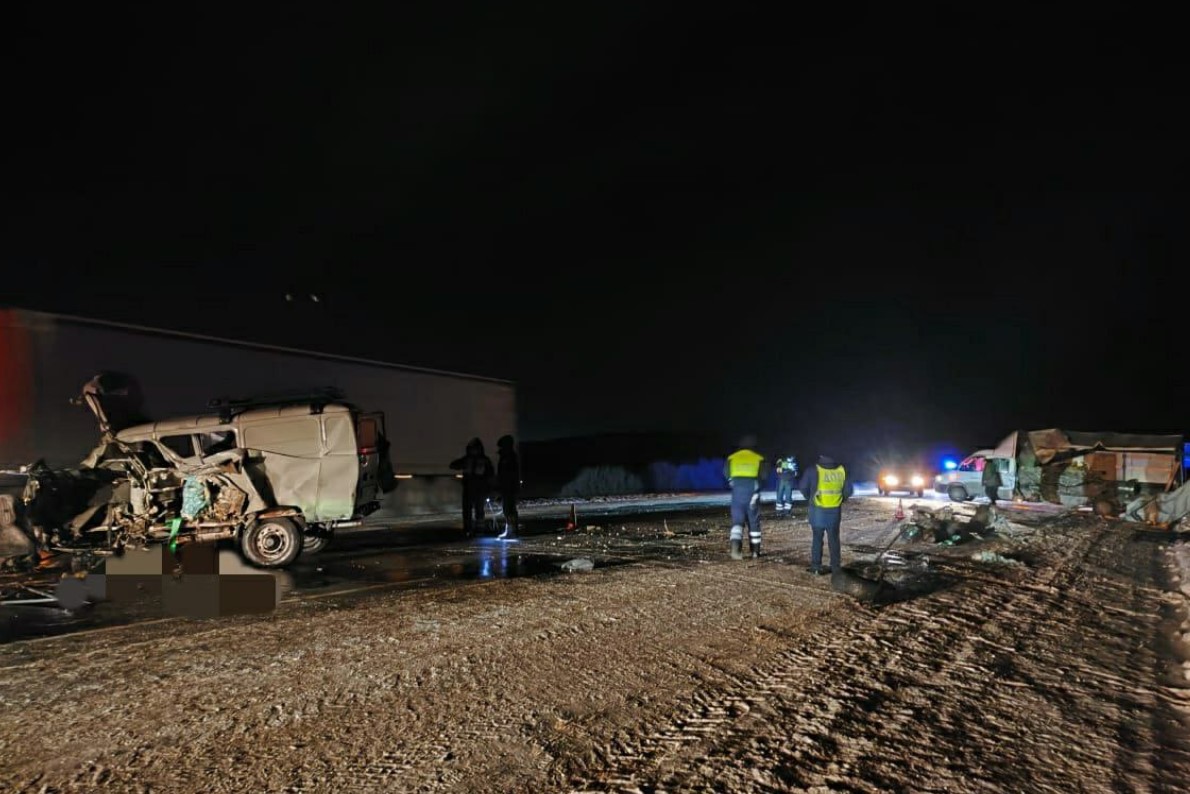 В Новосибирской области водитель УАЗа погиб в ДТП с «Газелью»