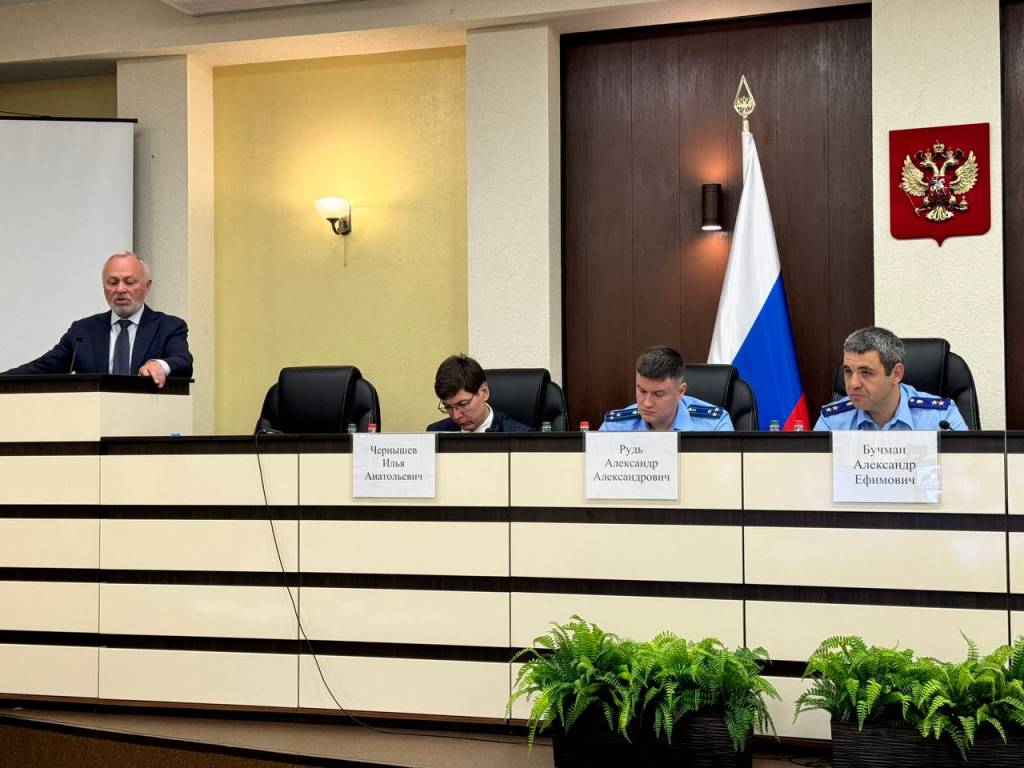 Зампреду новосибирского правительства объявили предостережение