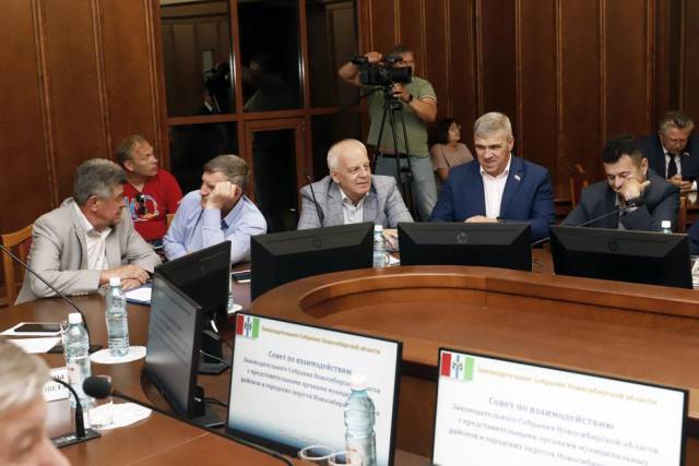 В Новосибирской области намерены возродить систему школьного профтехобразования