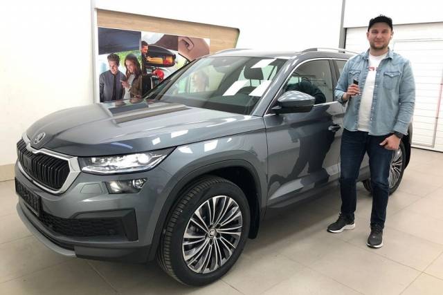 Как новосибирец забирал машину из автосалона по докризисной цене