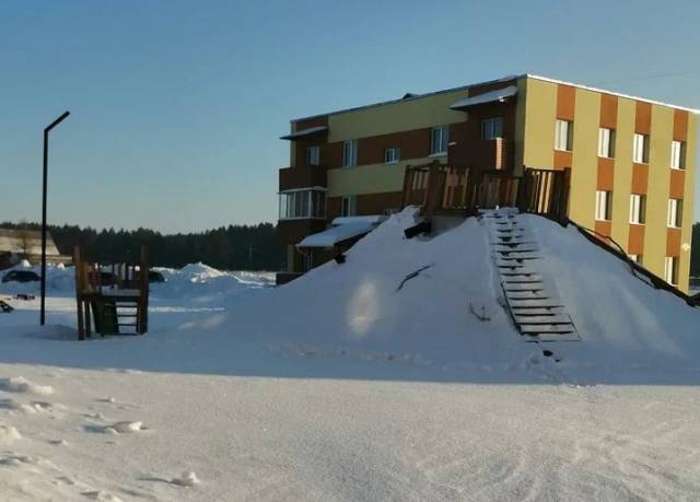 Под Новосибирском в новом ЖК «Елки» люди жалуются на проблемы с благоустройством