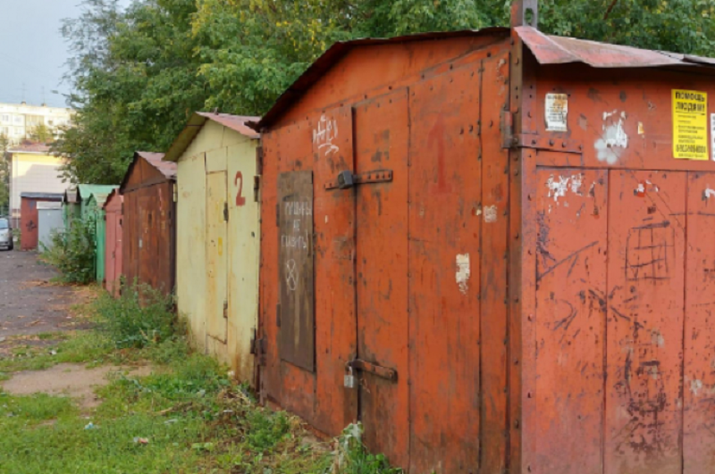 В Новосибирской области жители села возмутились переносом гаражей из-за участника СВО