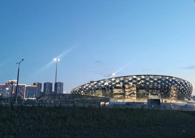 В Новосибирске первый хоккейный матч на ЛДС состоится в августе