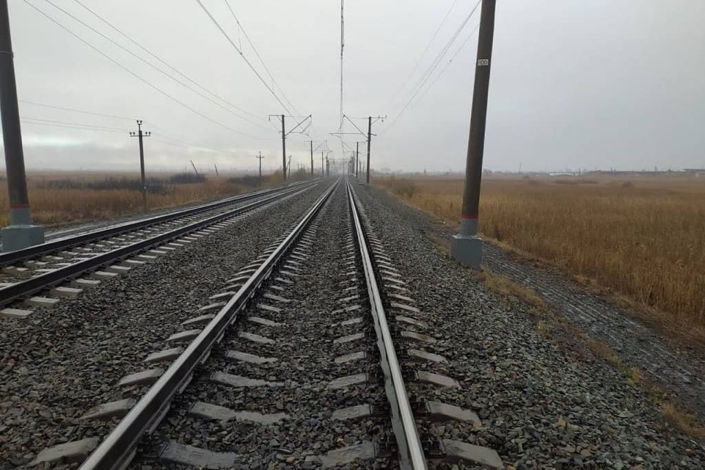 Под Новосибирском неизвестные подожгли оборудование на железнодорожном перегоне