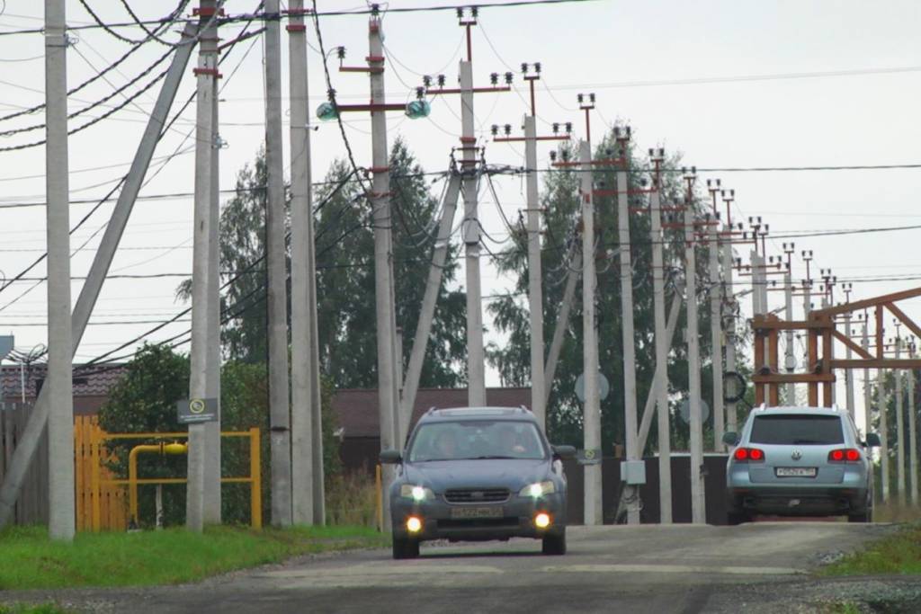 «Держим комплект свечей»: в поселке «Сибирские просторы» с тревогой ждут зимы из-за рисков отключения света