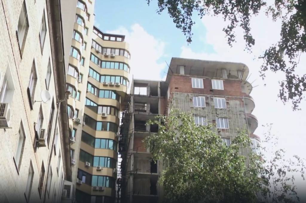 Суд решил судьбу 20-летнего долгостроя в тихом центре Новосибирска