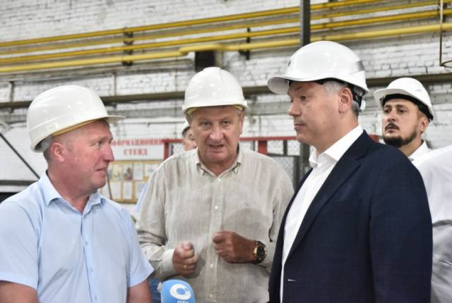 Губернатор Андрей Травников предложил возродить «Сибтекстильмаш»
