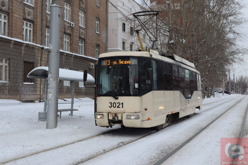 Новосибирские школьники начали бесплатно ездить в транспорте