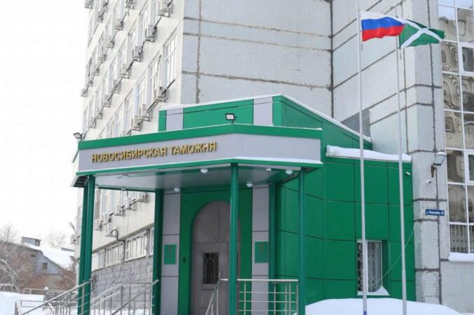 Свыше 25 тысяч единиц контрафактной продукции изъяли таможенники в Новосибирске