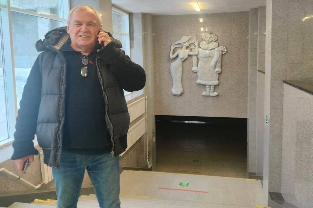 Суд признал незаконным выселение директора Новосибирского цирка