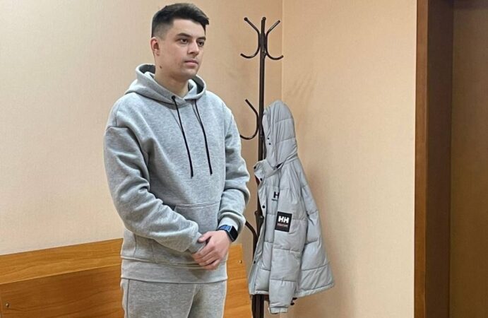 Житель Новосибирска попал под суд за незаконное обучение торговле на бирже