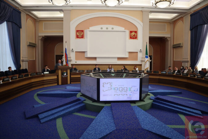 В Новосибирске поднимут зарплаты сотрудникам МКУ «УКС»