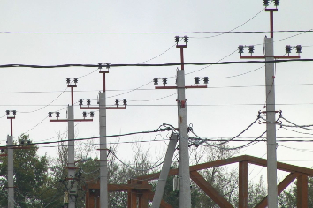 Ветер лишил электричества 8 тысяч новосибирцев