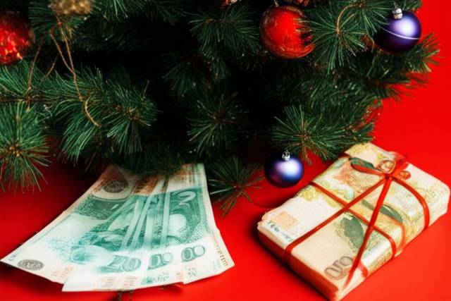 Полный список социальных выплат в январе 2024 года: суммы