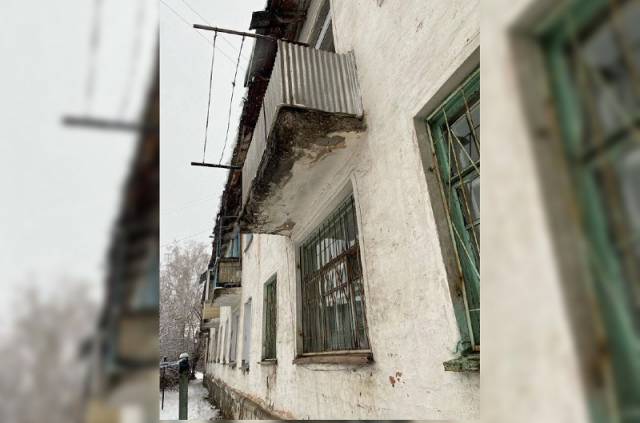 В Новосибирске прокуратура заставила мэрию снести аварийные дома