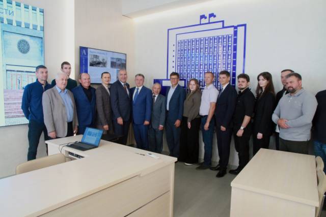 В Новосибирском государственном аграрном университете открылась аудитория к юбилею регионального парламента