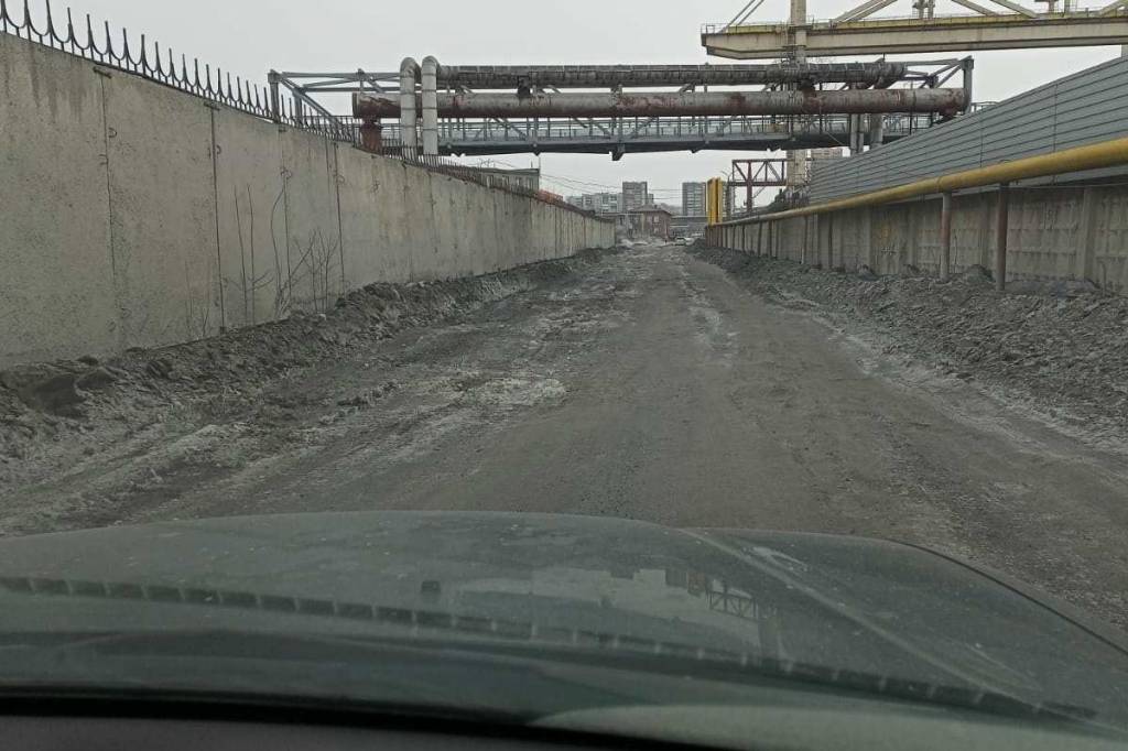 В Новосибирске до 2027 года не планируют ремонтировать аварийную дорогу в Ленинском районе