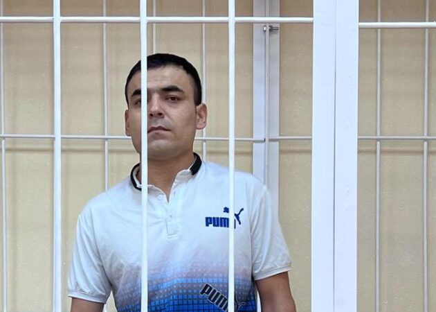 В Новосибирске судят мигранта за поджог 10 элитных иномарок на 123 миллиона рублей