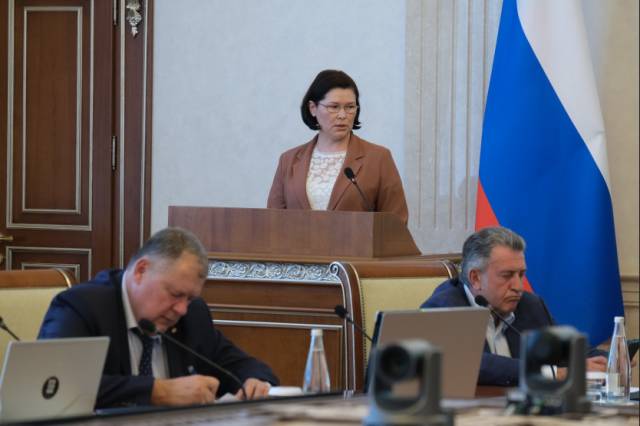 Зарплата и проекты социальной и инженерной инфраструктуры: правительство региона одобрило новые поправки в бюджет