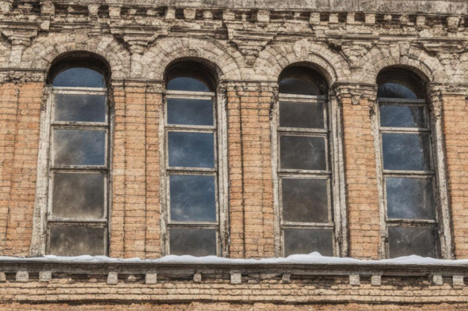 В Новосибирске дом с аркой на проспекте Дзержинского признали объектом культурного наследия