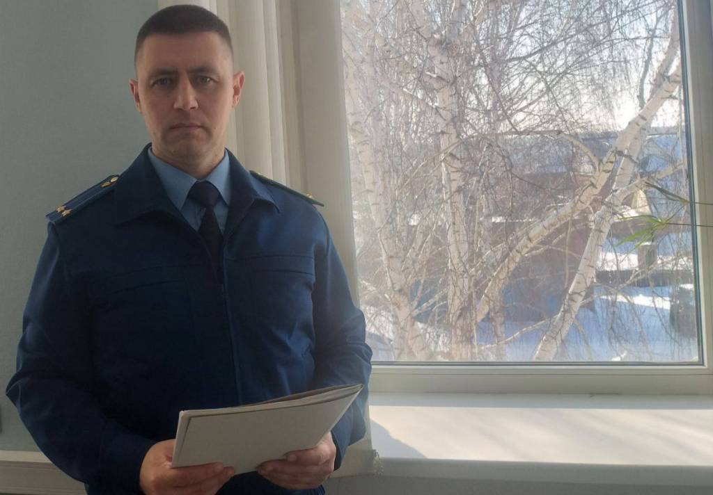 В Новосибирской области прокуратура добилась установки замков оконных блоков в школах