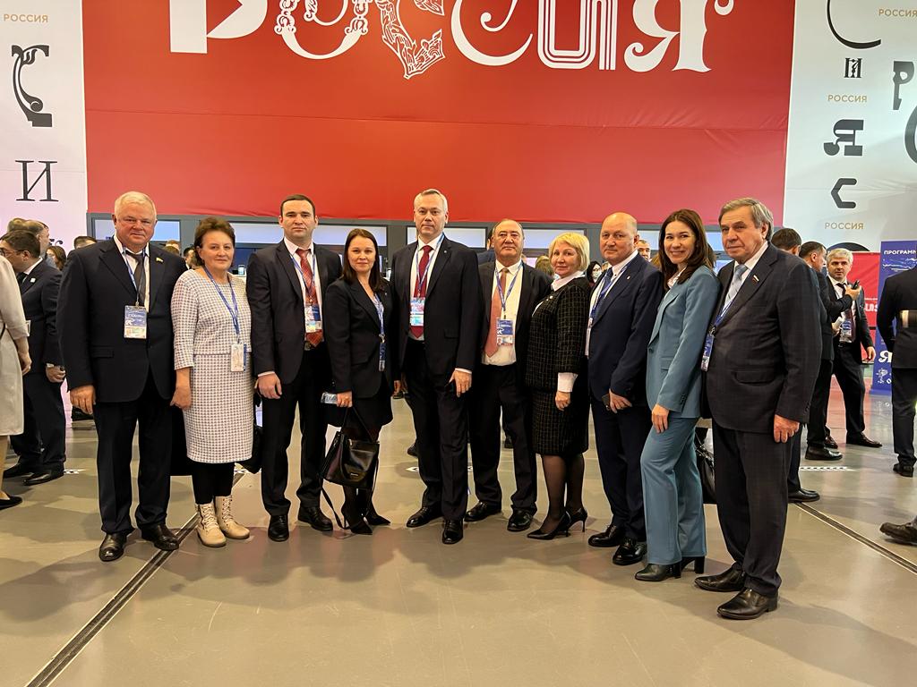 Губернатор Травников поддержал выдвижение Путина кандидатом в президенты