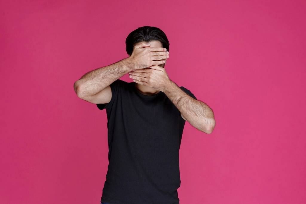 Новосибирец заплатит 700 тысяч за откушенный соседу нос