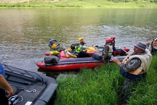 20 детей из Новосибирской области застряли на реке Мана в Красноярском крае