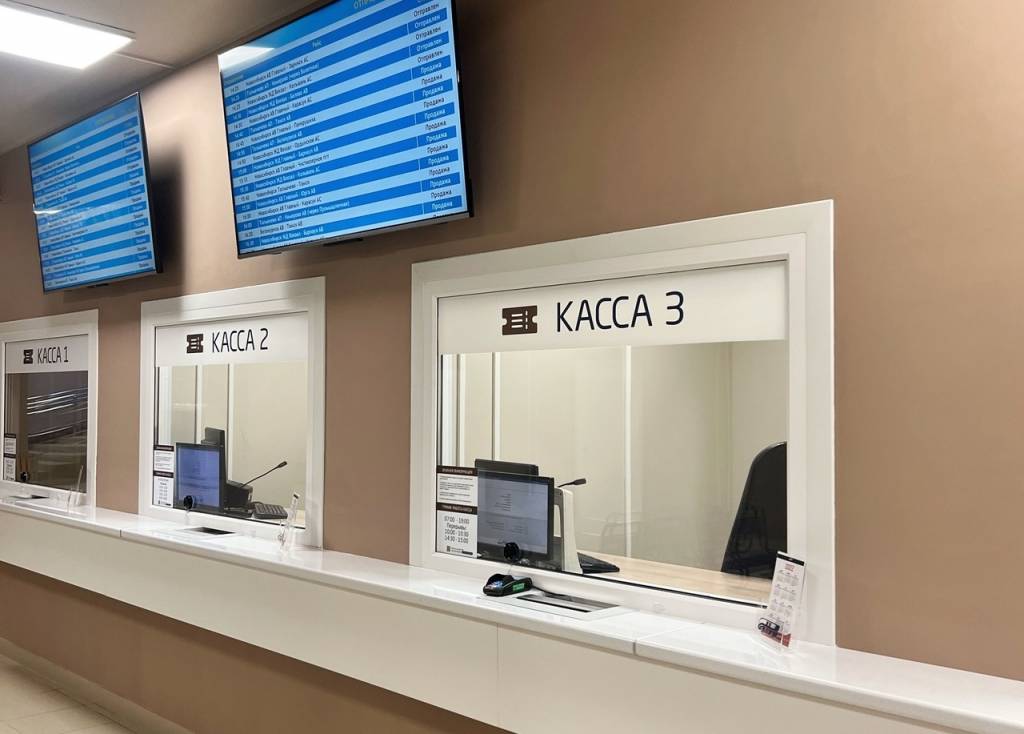 В Новосибирске сотрудница автовокзала похитила из кассы полмиллиона рублей