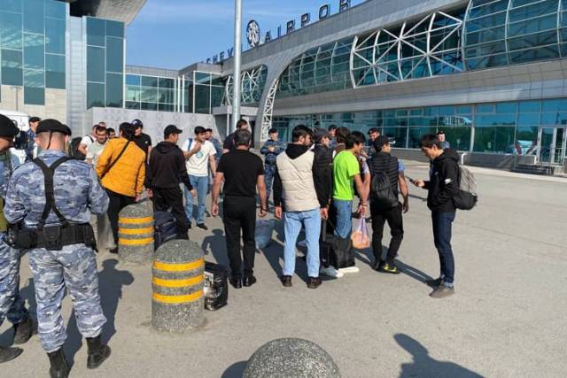 В Новосибирскую область больше всего мигрантов прибывает из Таджикистана и Узбекистана