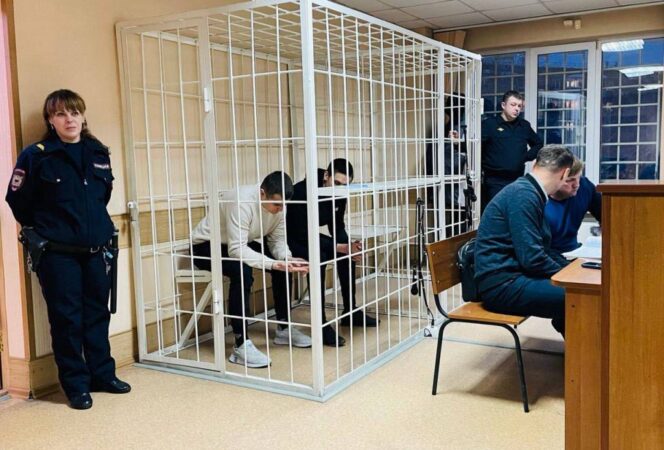В Новосибирске двух мужчин судят за жестокое убийство в ЖК «Марсель»