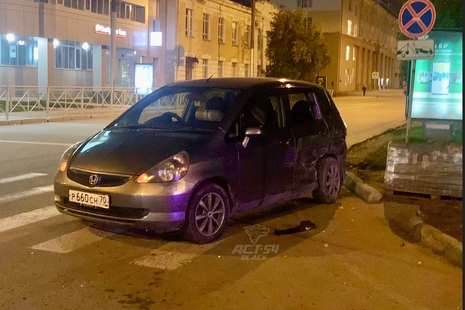 В Новосибирске 2-летняя девочка пострадала в ночном ДТП