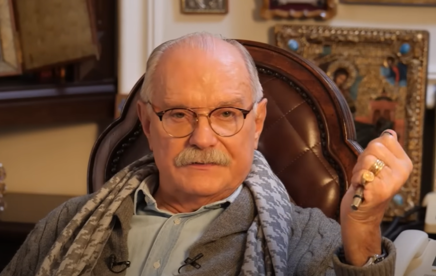 Никита Михалков раскритиковал новосибирских ритуальщиков