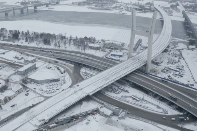 В Новосибирске запустили движение по правобережной развязке четвертого моста