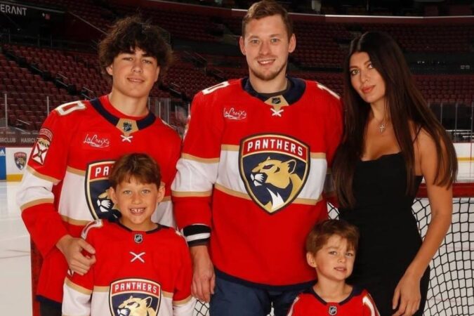 Воспитанник ХК «Сибирь» Тарасенко стал двукратным обладателем Кубка Стэнли