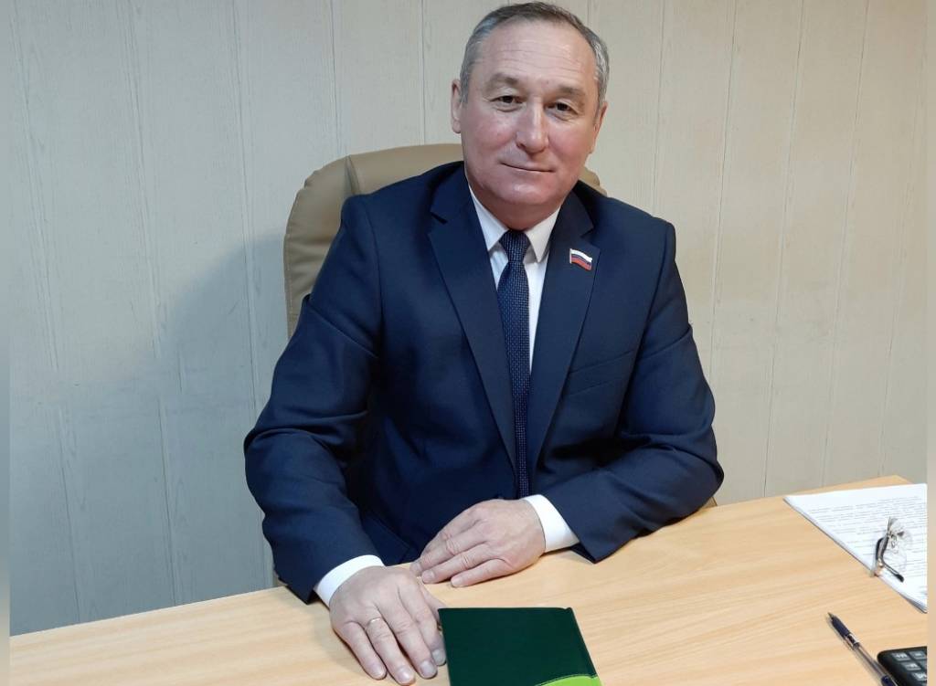 В Новосибирской области вице-спикер горсовета Барабинска сложил полномочия из-за уголовного дела