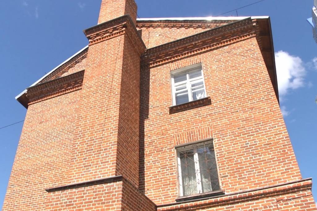 Дом-памятник в Военном городке рискует стать жертвой капремонта