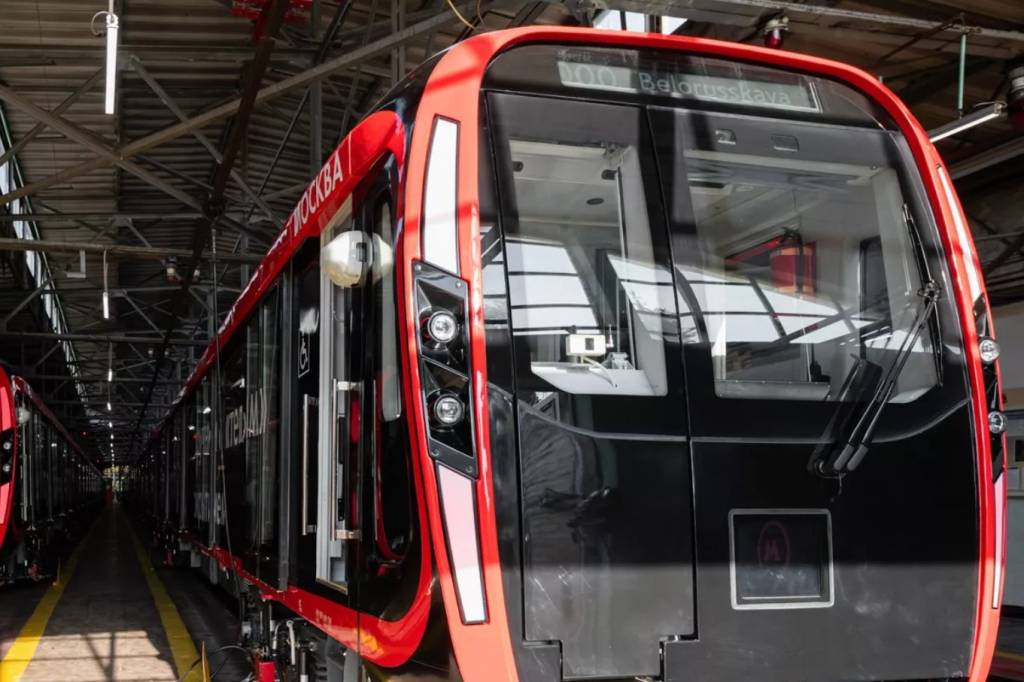 20 новых вагонов метро поставят в Новосибирск за 5 млрд