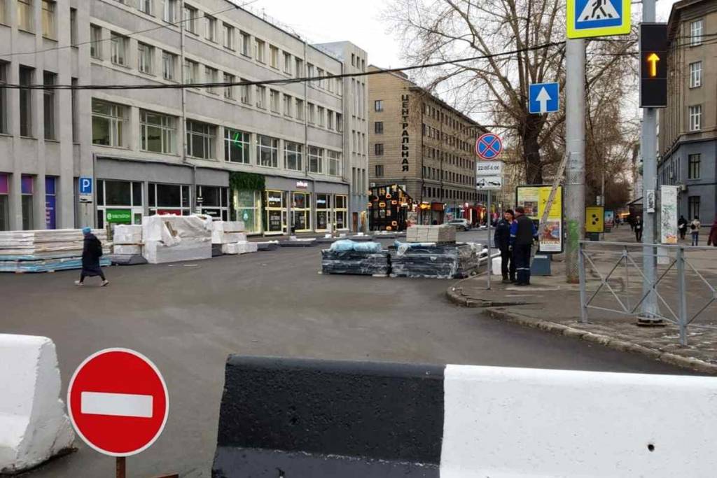 В Новосибирске открыли проезд автомобилей по улице Ленина