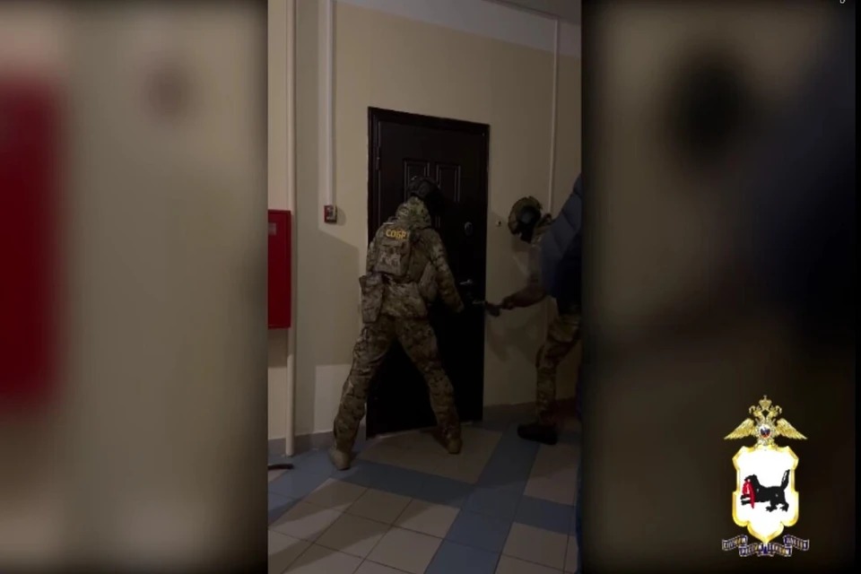 Сотрудник МФО из Новосибирска оформил 20 займов на других людей