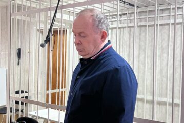 Под Новосибирском коррупционеру Лаптеву сохранили почетное звание