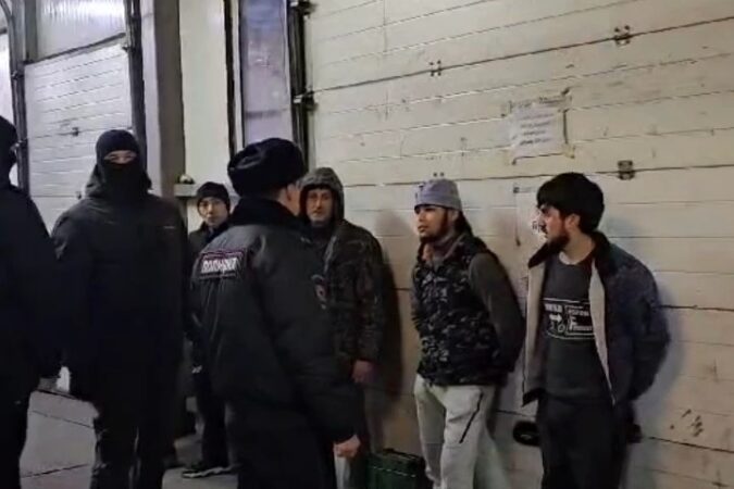 Больше 1200 нелегальных мигрантов депортировали из Новосибирской области в 2023 году