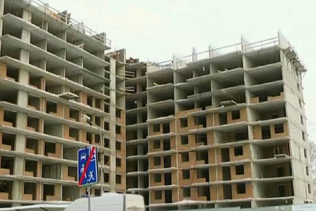 Застройщик скандального дома на Серафимовича