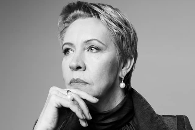 Новосибирскую телеведущую осудили на 6