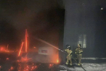 Шесть автобусов сгорели при пожаре под Новосибирском