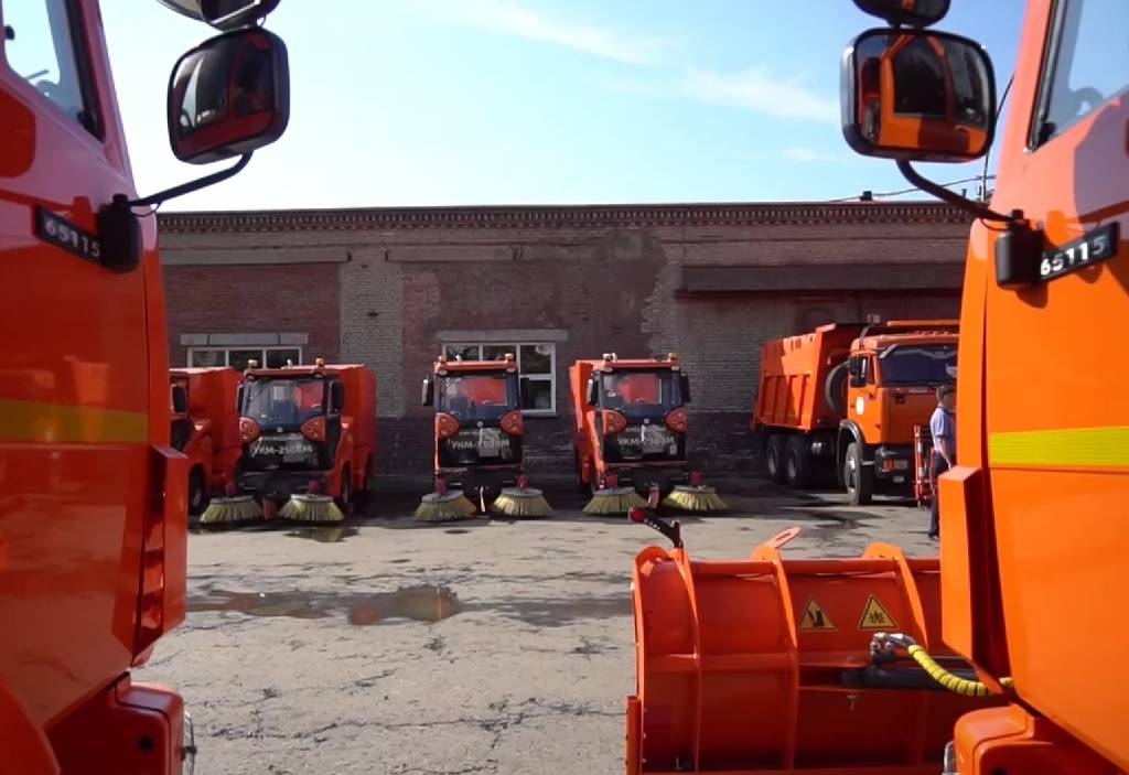 Правительство Новосибирской области закупит технику для уборки снега на «Сибирь-Арене»