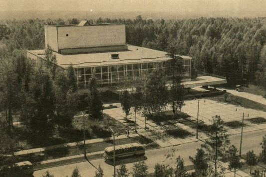 В Новосибирске обследуют несущие конструкции Дома ученых